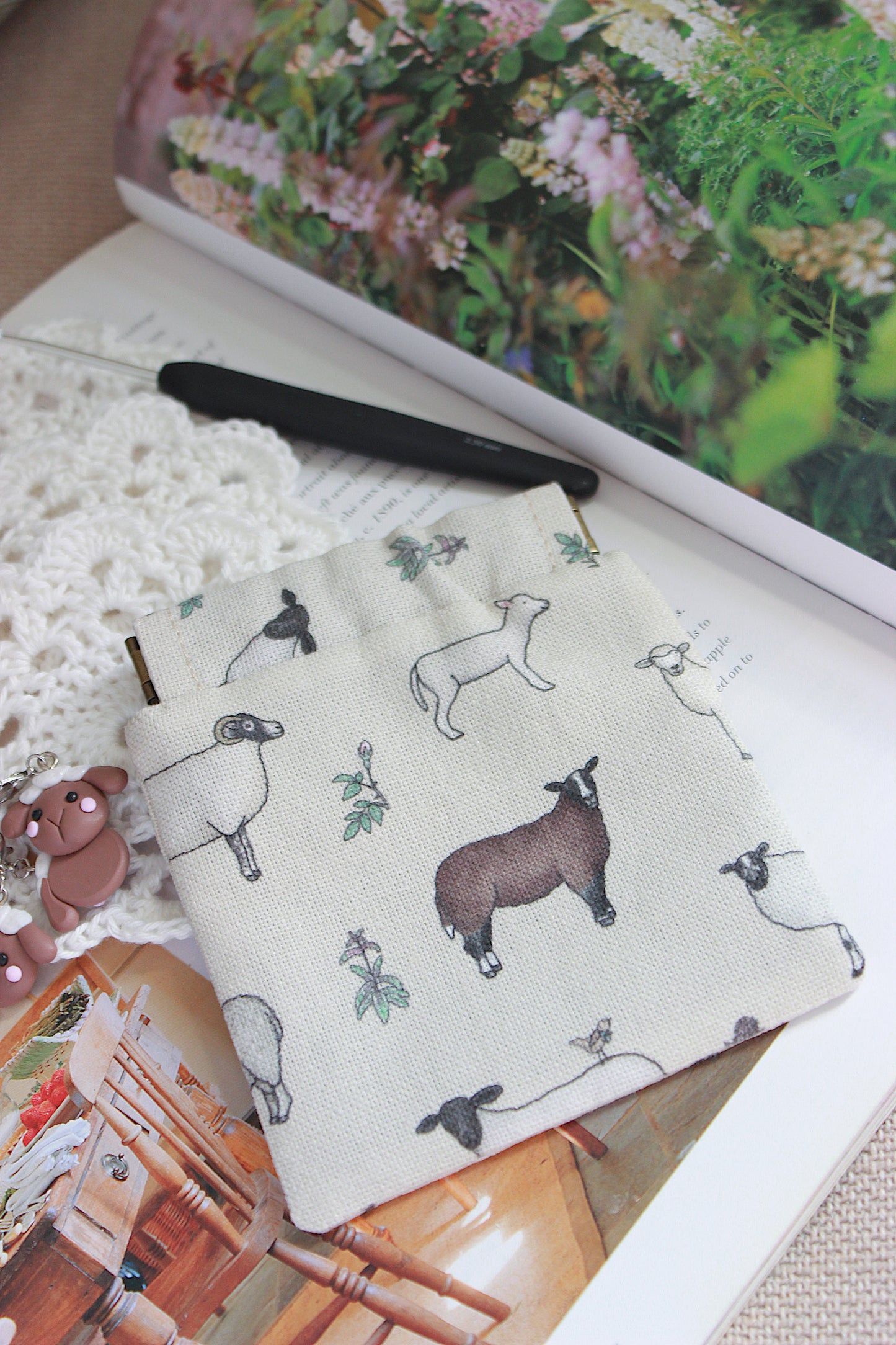 Knitting Project Bag with Built-in 20cm 8” DPN Holder & Matching Squeeze Purse | Sheep Printed Digital Cotton Fabric
