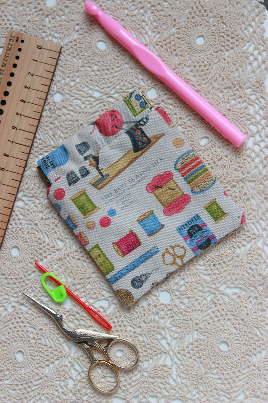 Knitting Notions Storage Squeeze Purse