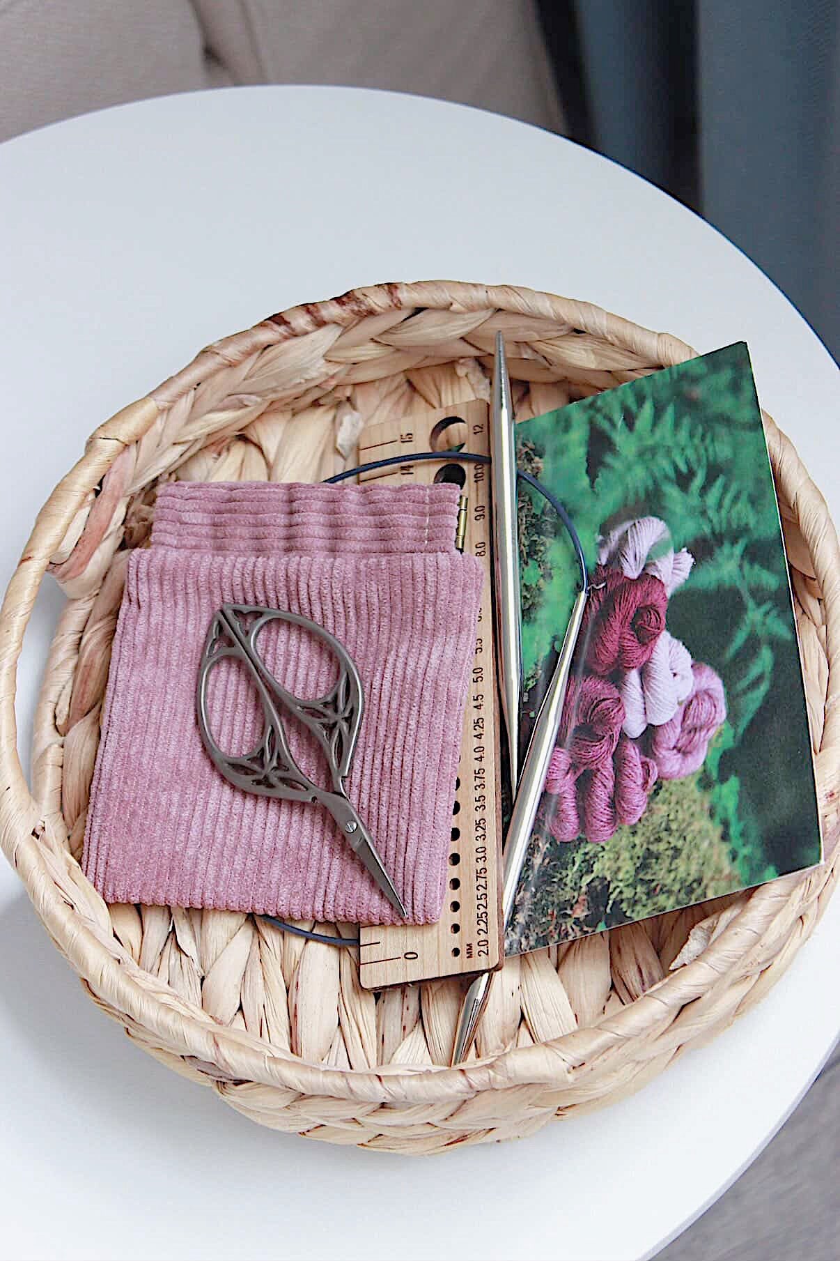 Dusty Pink Corduroy Knitting Project Bag with Built-in Needle Holder & Matching Squeeze Purse |Handmade To Order