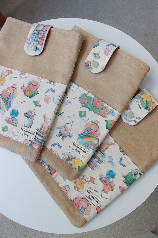 📚 Reading Hour Book Sleeve