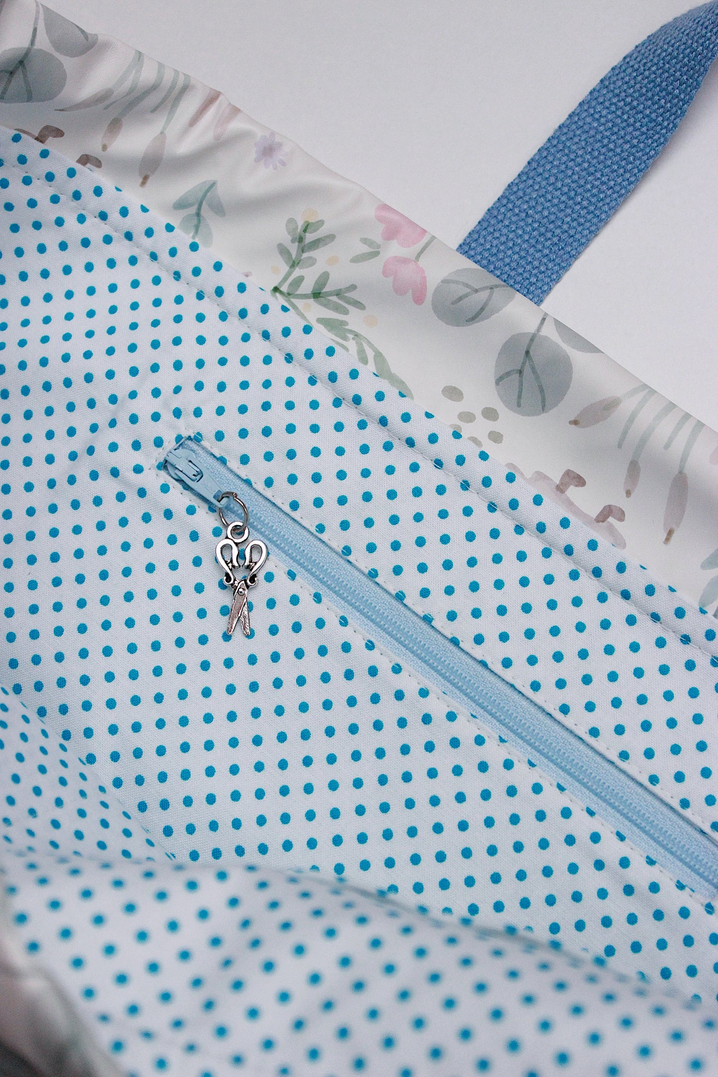 π Bunny & Hedgehog Large Waterproof Project Bag & Zipper Pouch