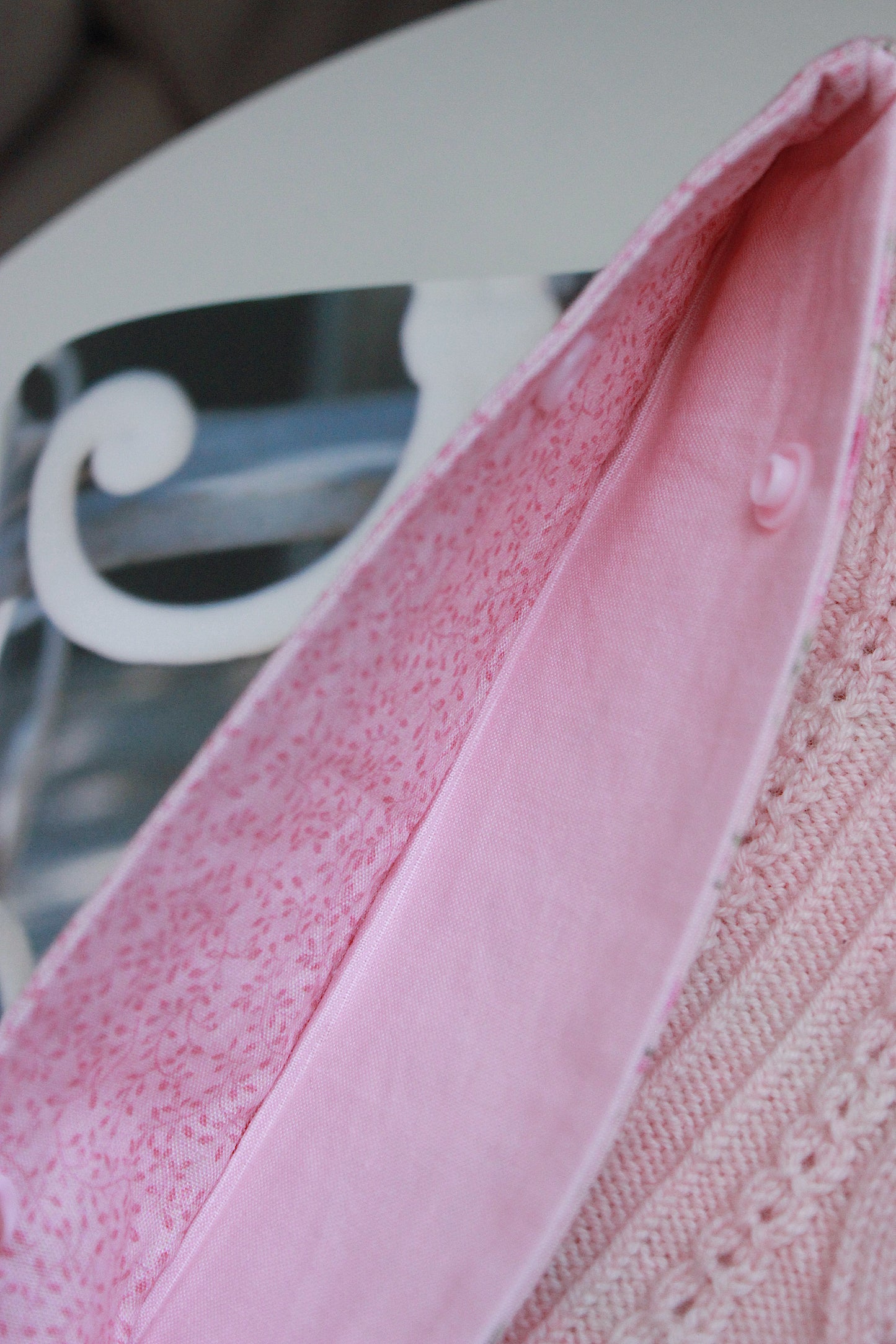 Vintage-Inspired Pink Flowers DPN Holder