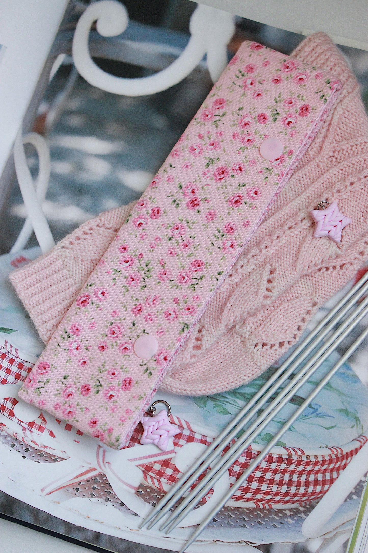Vintage-Inspired Pink Flowers DPN Holder