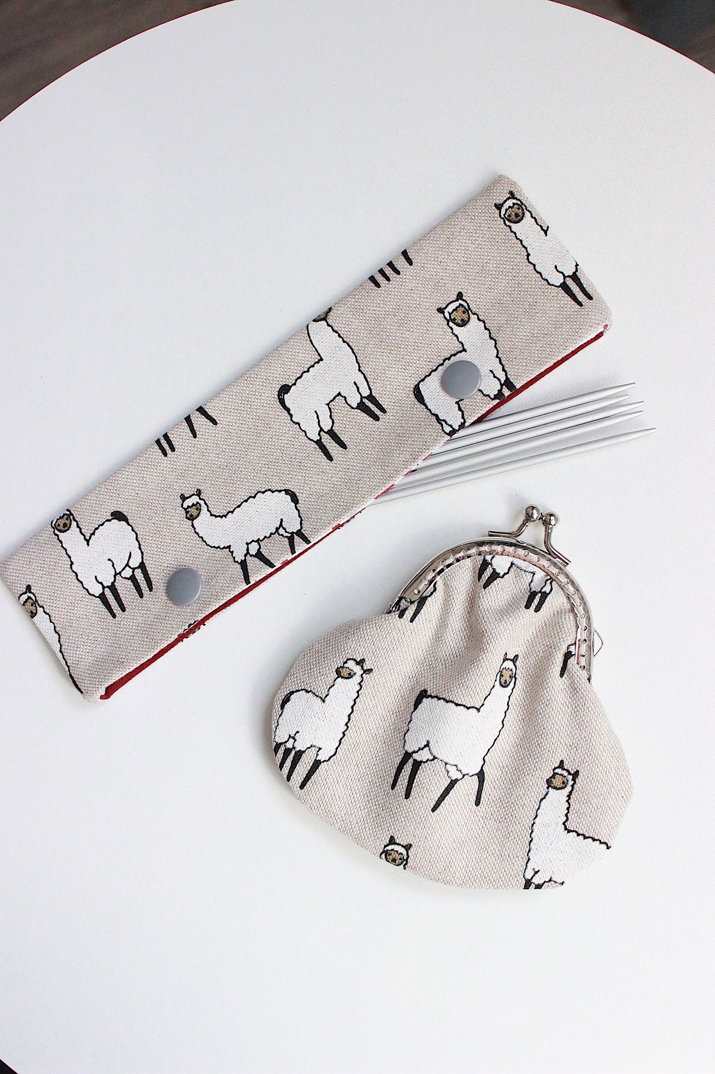Alpacas Canvas DPN Holder & Metal Frame Coin Purse