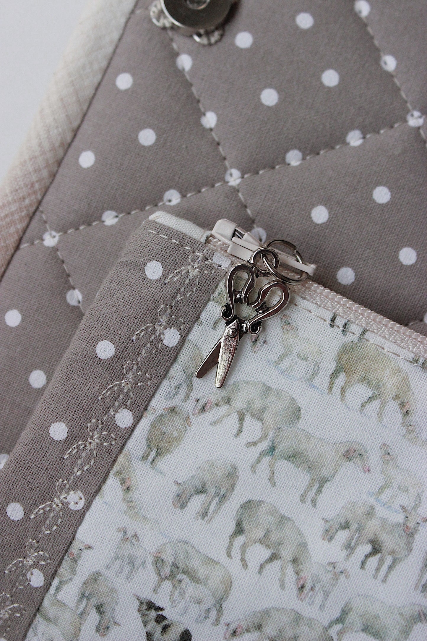 Sheep Allover Folded Knitting Needle Case
