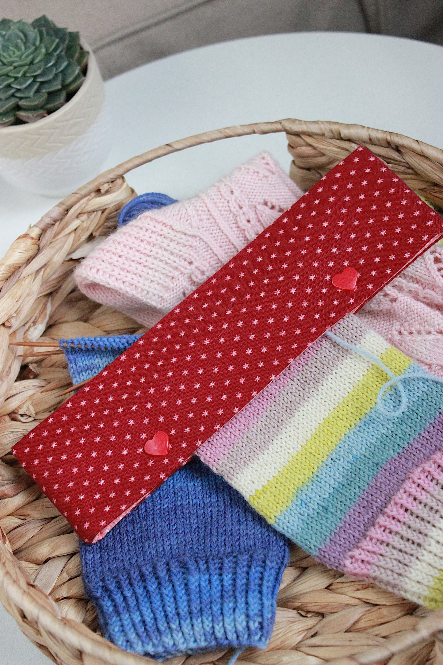 Pink Stars on Burgundy DPN Holder