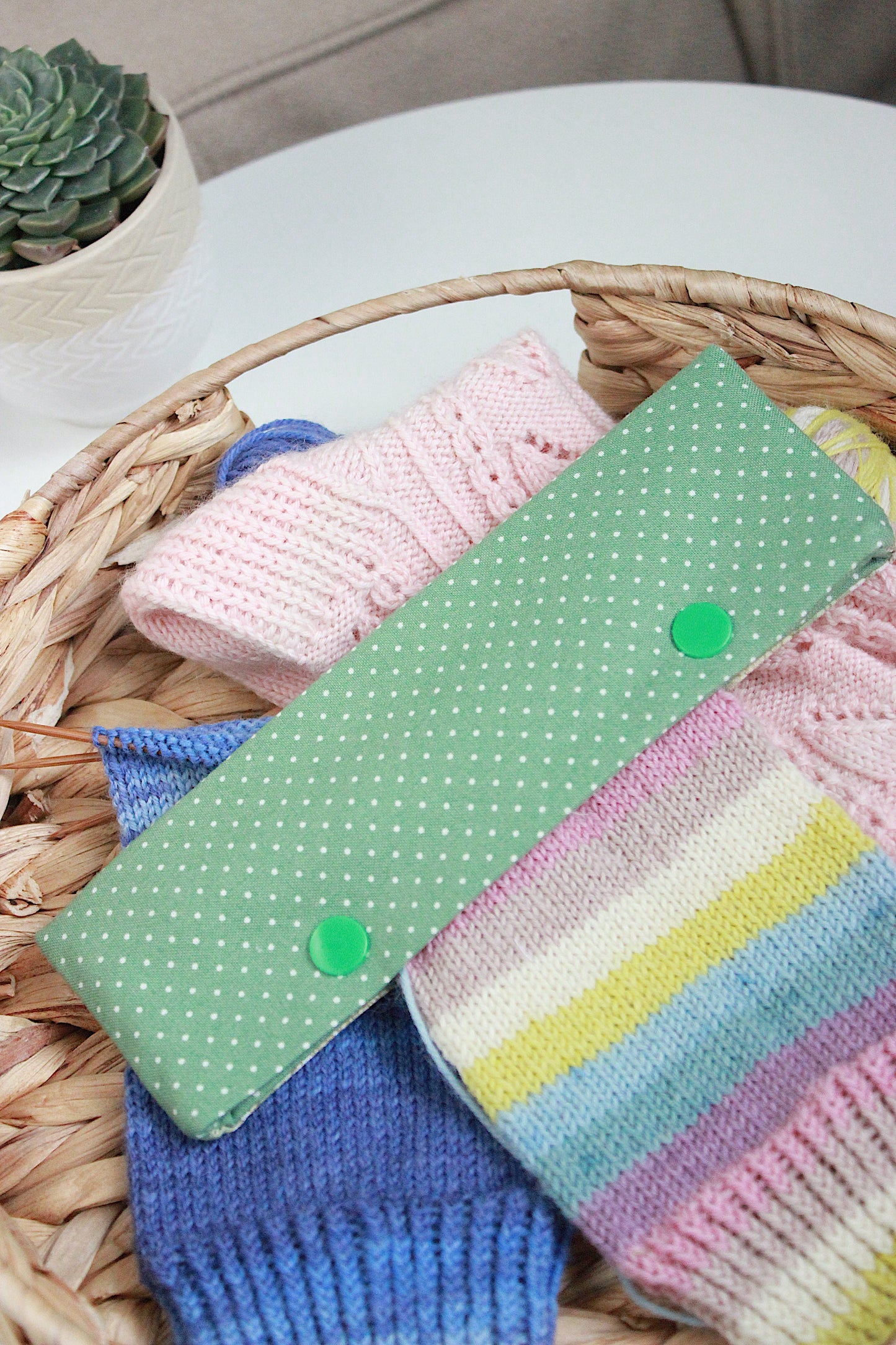 White Flowers on Green DPN Holder