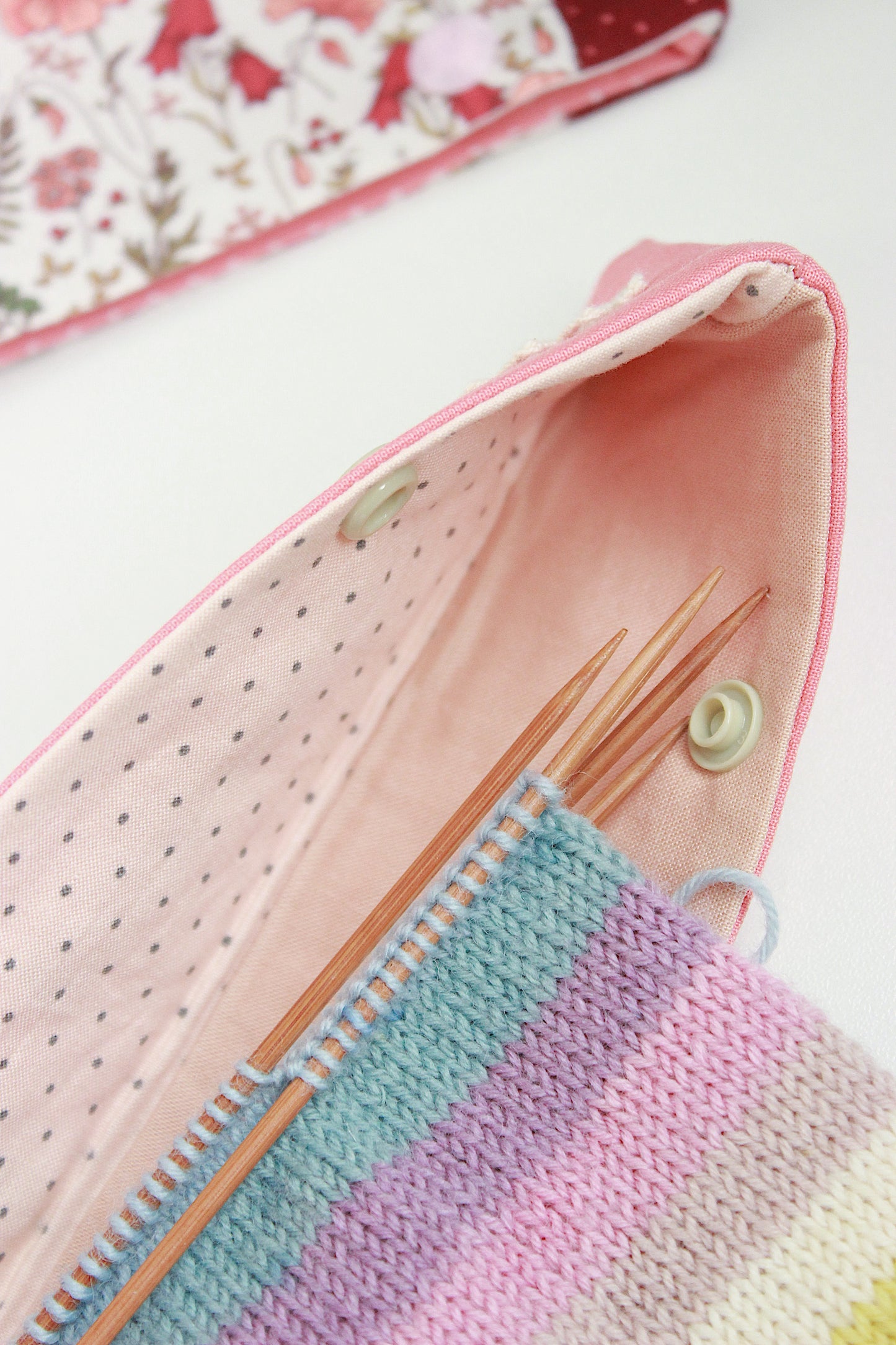 Floral DPN Holder – Handmade Knitting Needle Case for Double-Pointed Needles