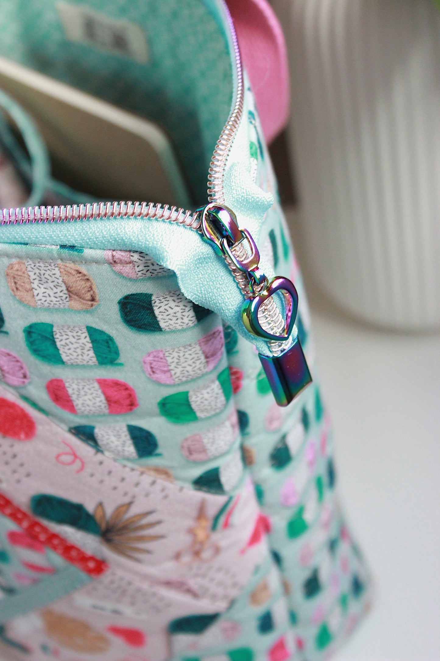 Handmade Patchwork Project Bag for Knitters & Crocheters | Cotton Fabric | Zipped Craft Tote