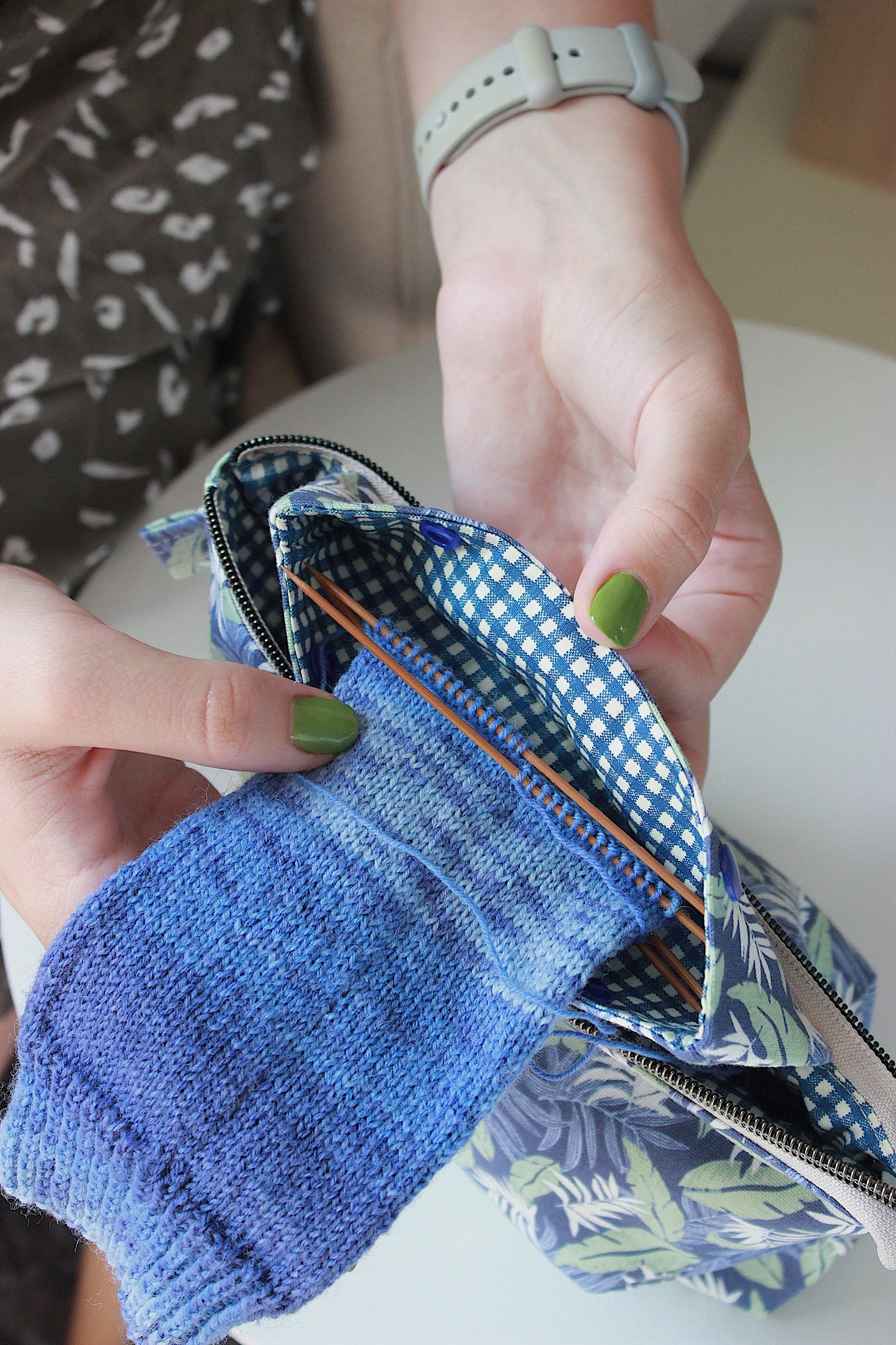 Knitting Project Bag with Built-in DPN Holder & Matching Squeeze Purse