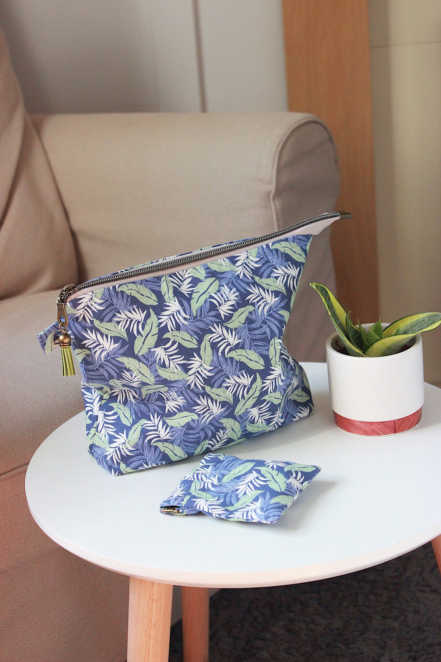 Knitting Project Bag with Built-in DPN Holder & Matching Squeeze Purse