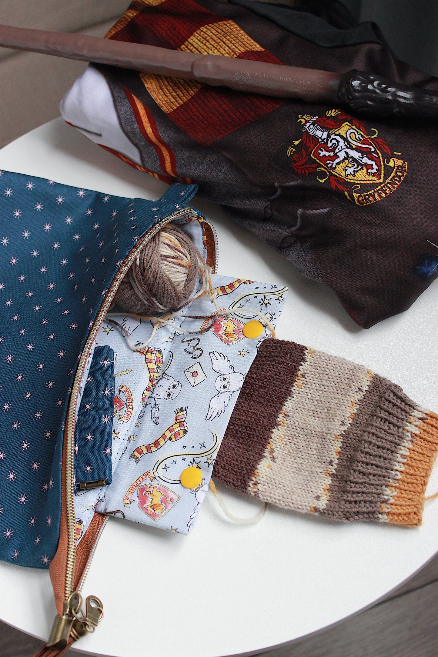 Hermione's Knitting Project Bag with Built-in DPN Holder & Matching Squeeze Purse