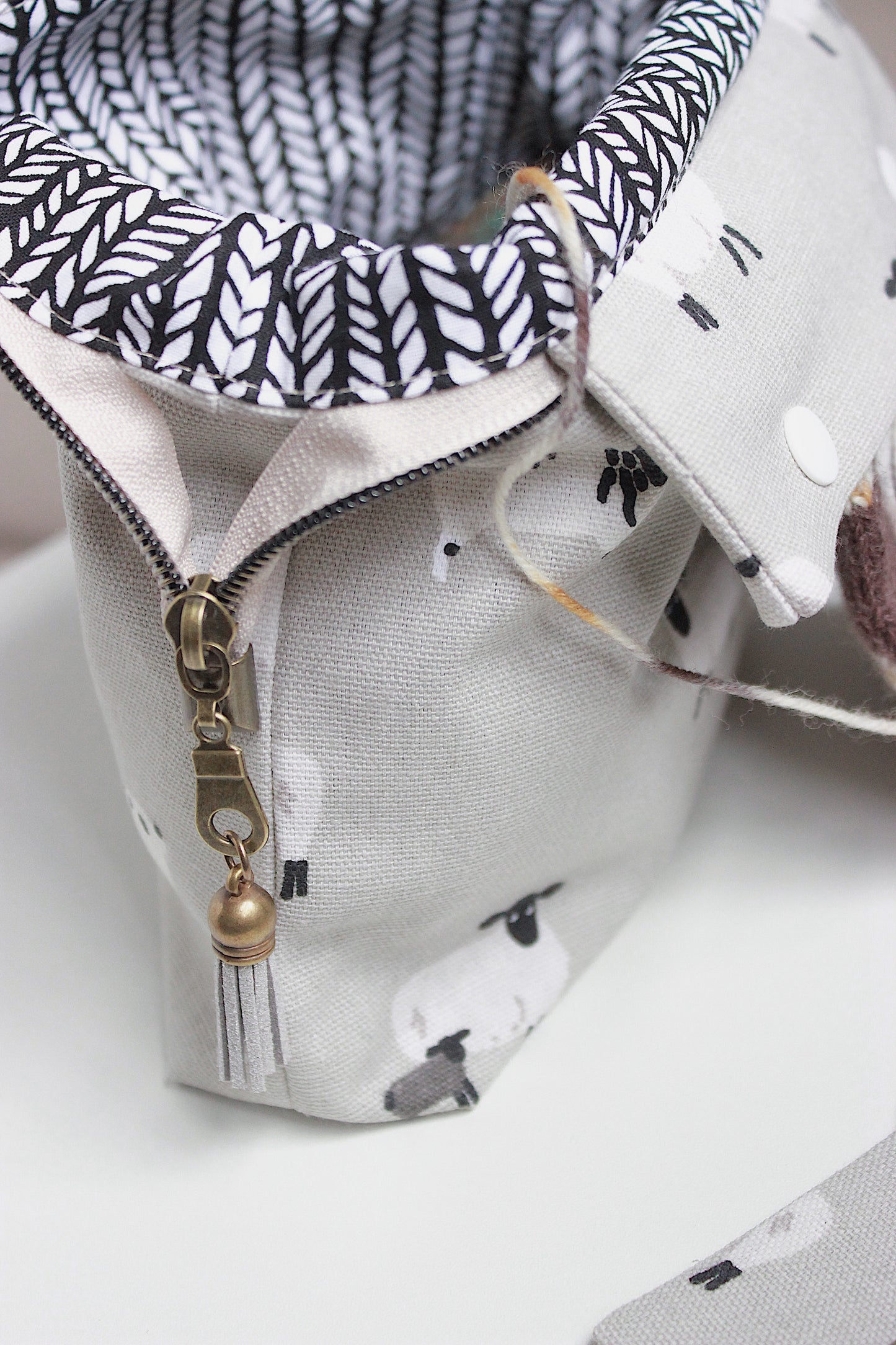 Sheep Knitting Project Bag with Built-in DPN Holder & Matching Squeeze Purse
