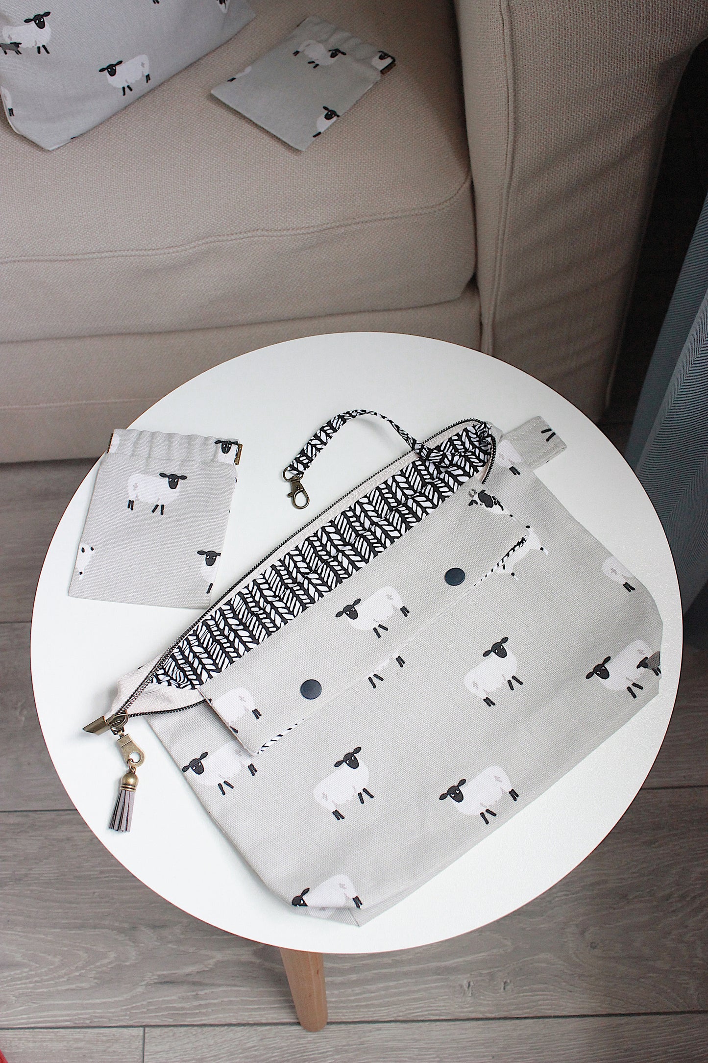 Sheep Knitting Project Bag with Built-in DPN Holder & Matching Squeeze Purse