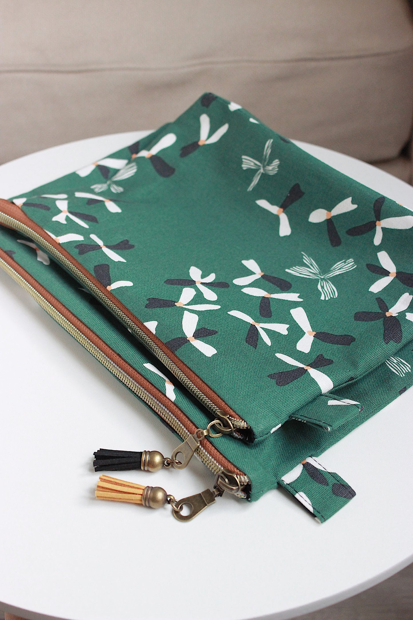 Green Knitting Project Bag with Built-in DPN Holder