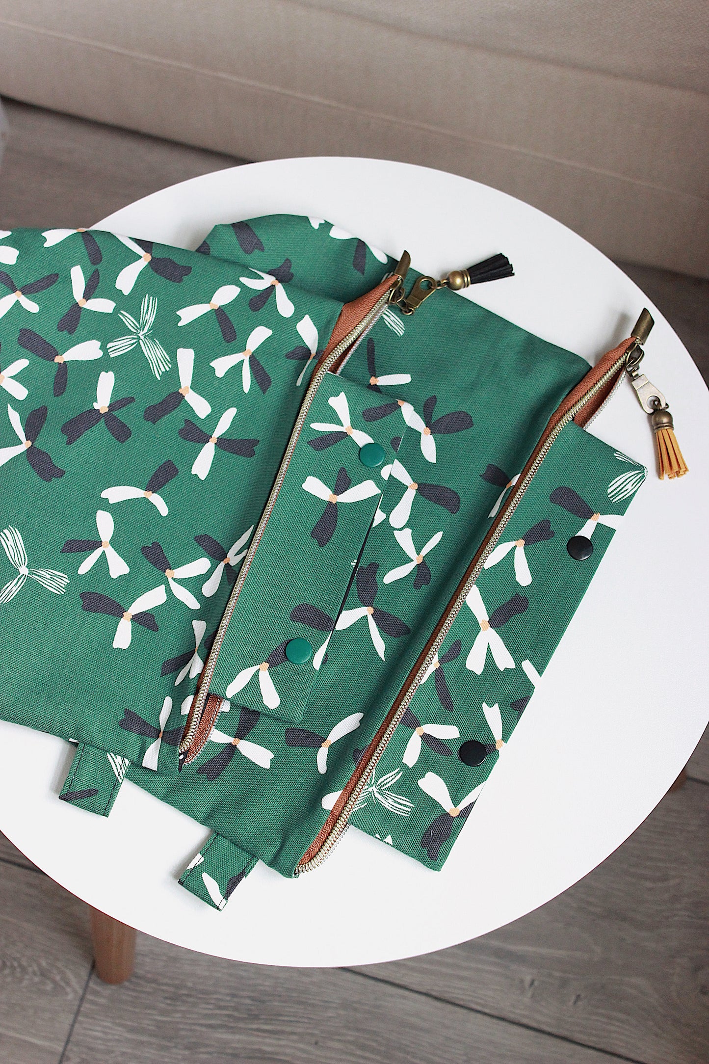 Green Knitting Project Bag with Built-in DPN Holder