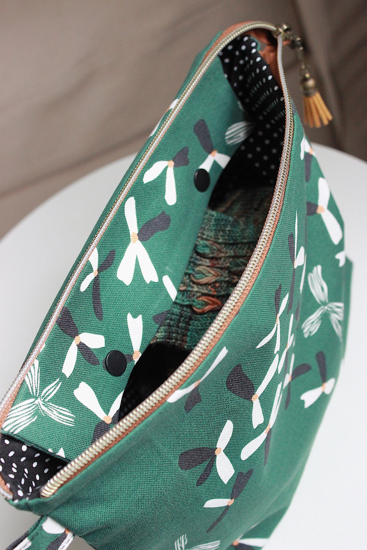 Green Knitting Project Bag with Built-in DPN Holder