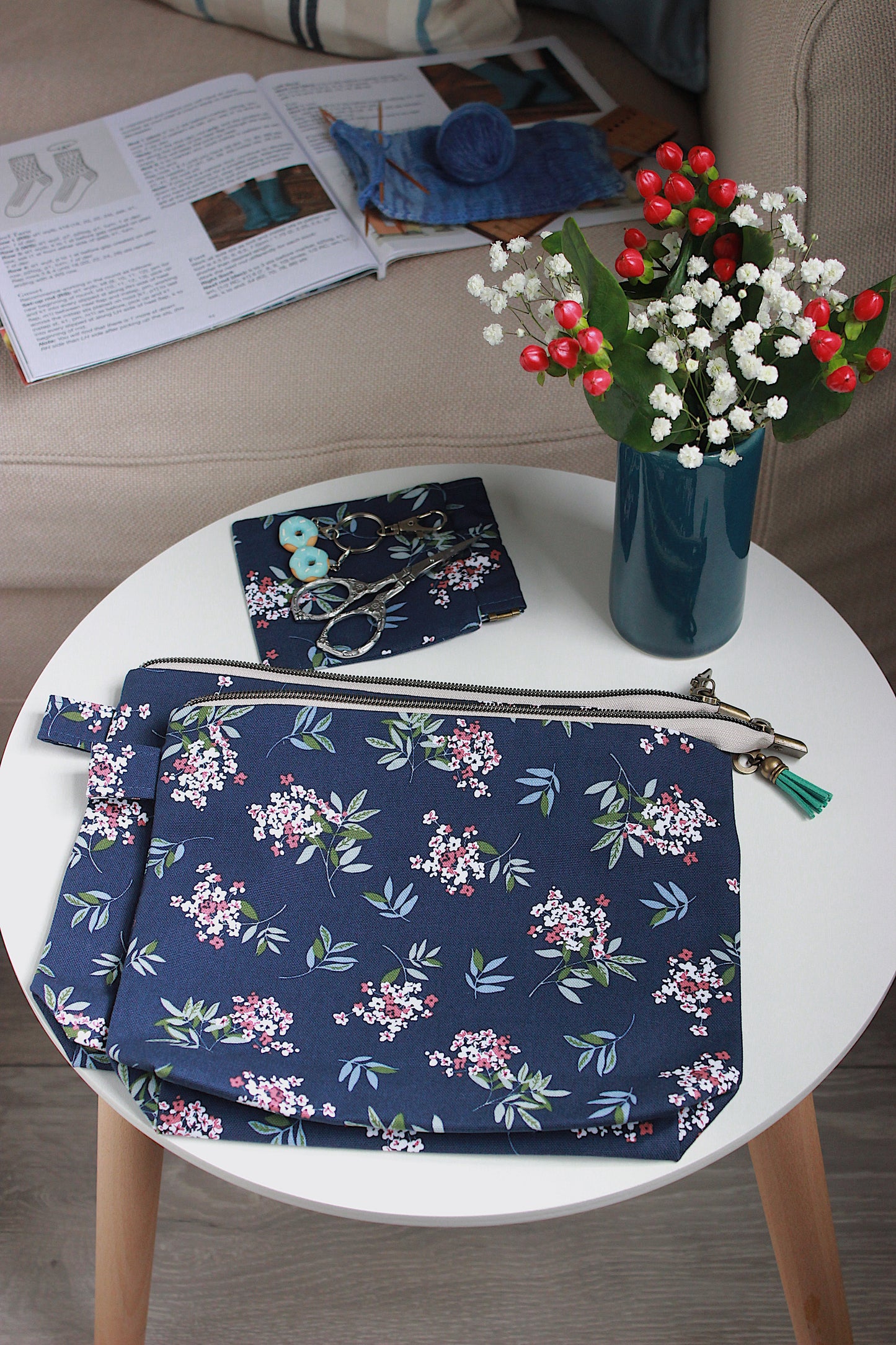 Floral Blue Knitting Project Bag with Built-in DPN Holder & Matching Squeeze Purse