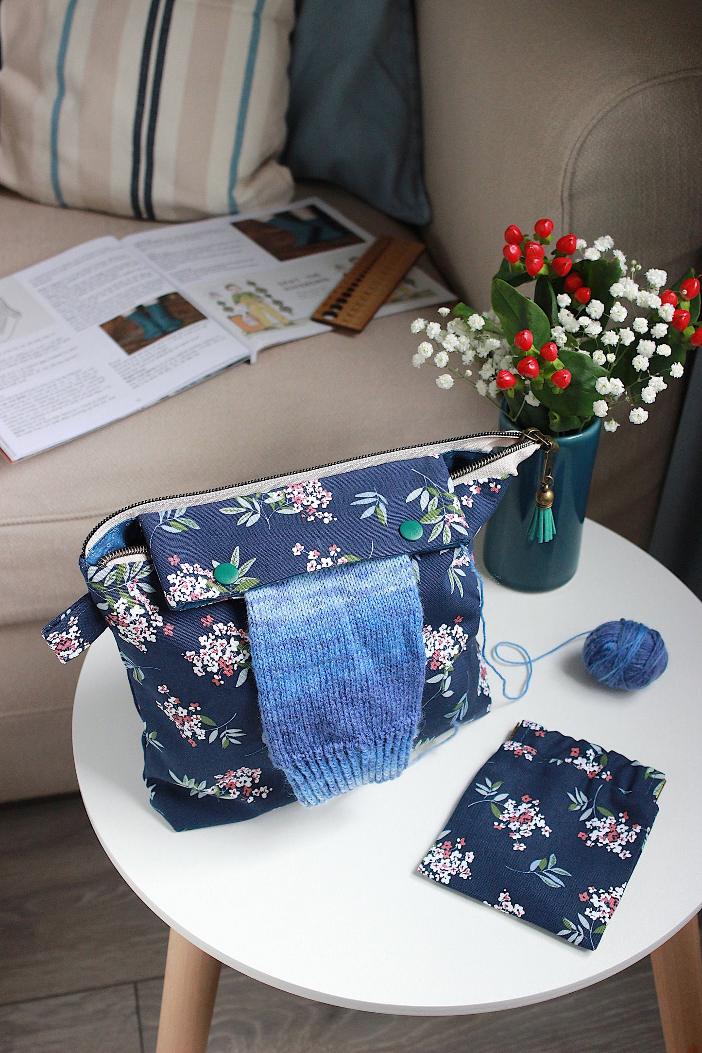Floral Blue Knitting Project Bag with Built-in DPN Holder & Matching Squeeze Purse