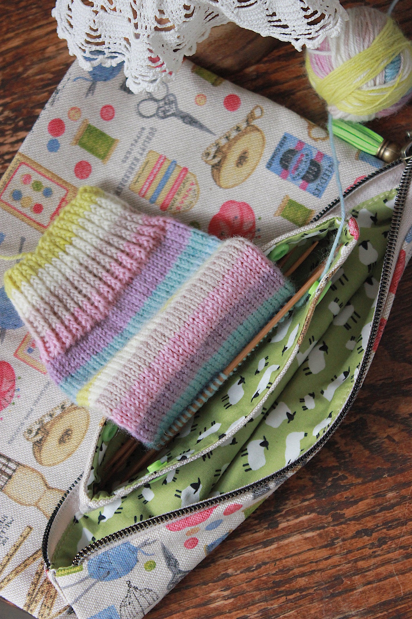 Multicolour Knitting Project Bag with Built-in DPN Holder & Matching Squeeze Purse