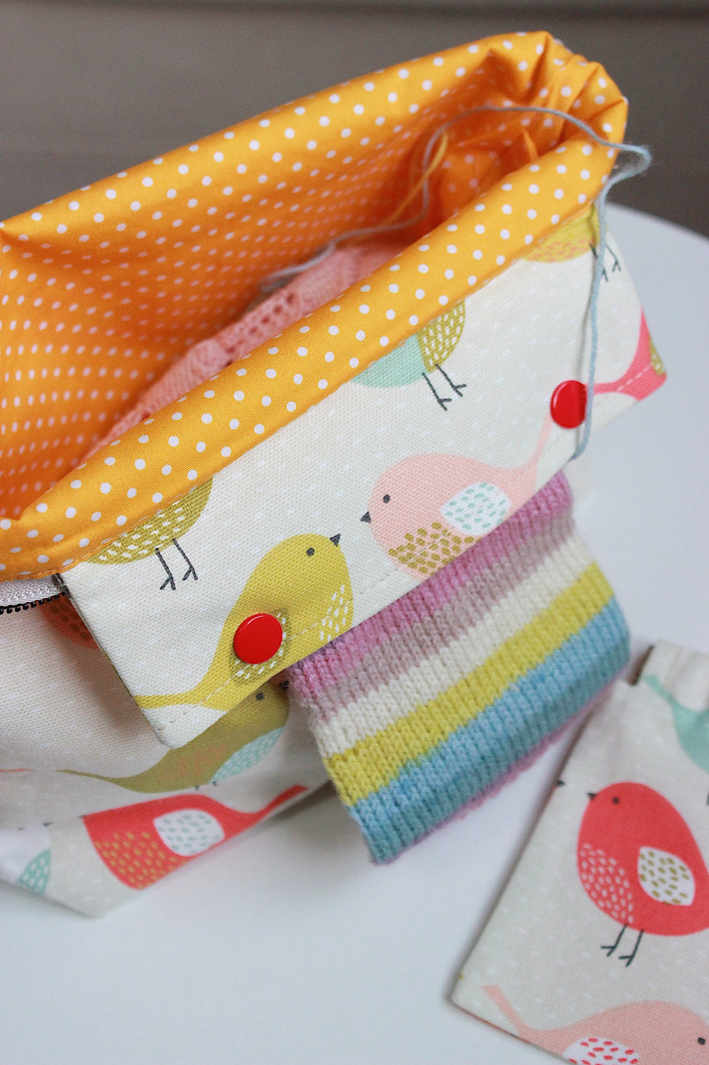 Lovely Birds Knitting Project Bag with Built-in DPN Holder & Matching Squeeze Purse