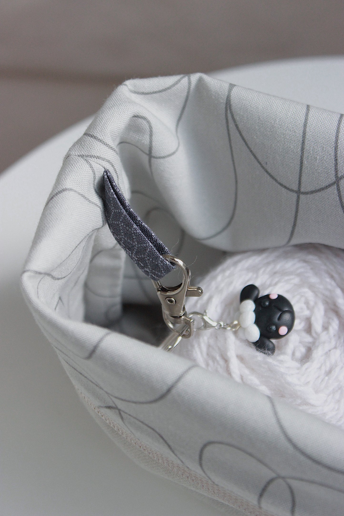 Sheep Knitting Project Bag with Built-in DPN Holder & Matching Squeeze Purse