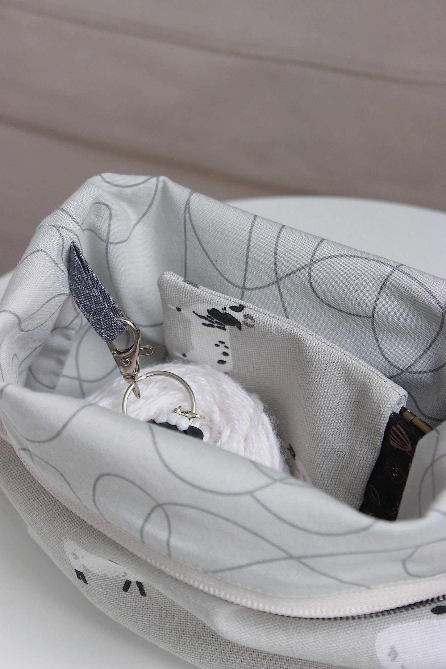 Sheep Knitting Project Bag with Built-in DPN Holder & Matching Squeeze Purse