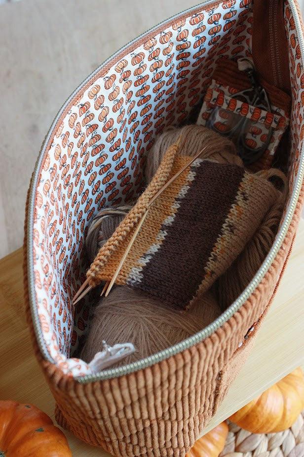 Quilted Ginger Corduroy Zipper Project Bag