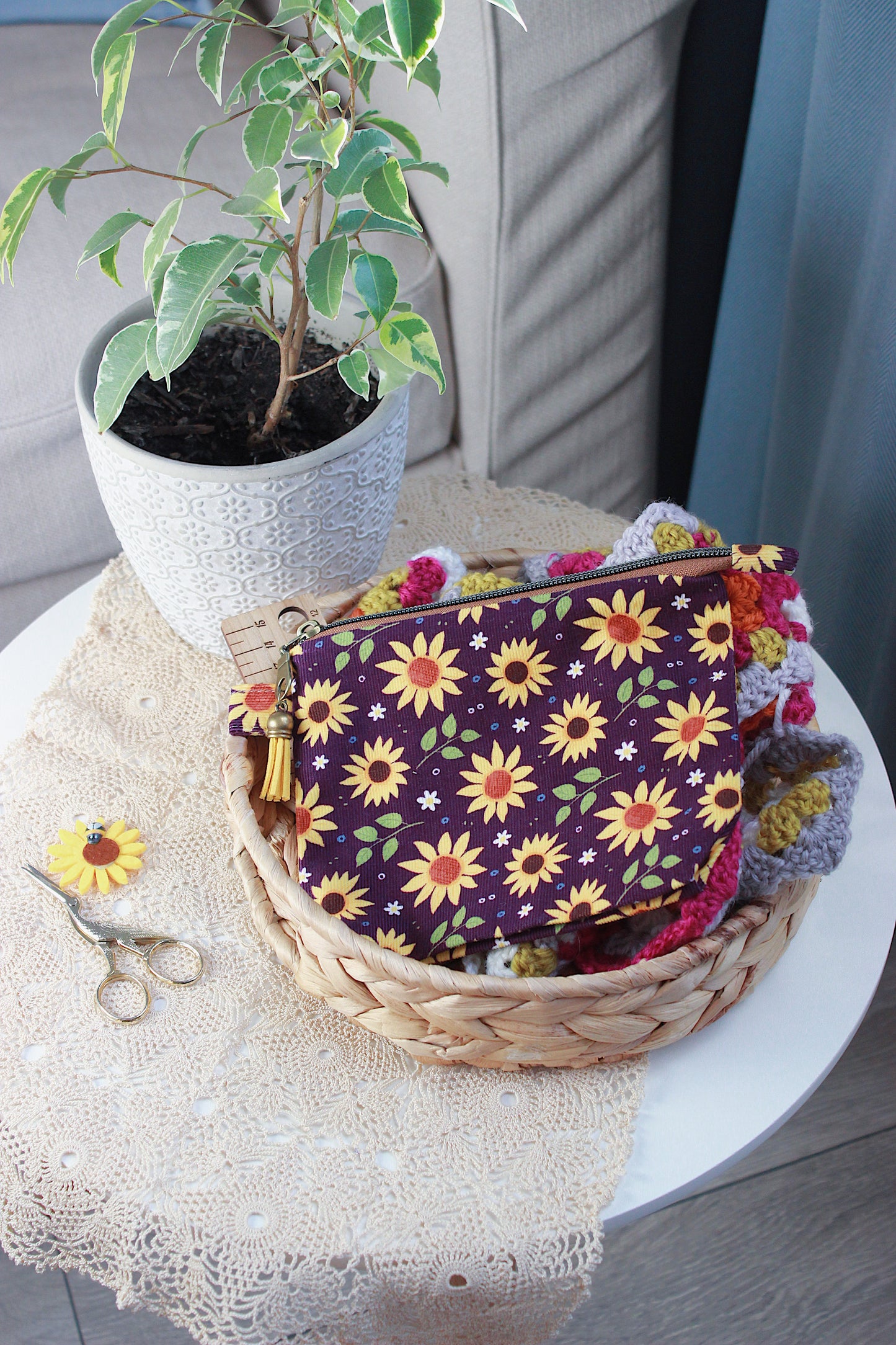 Sunflower Zipper Pouch – Handmade Needlecord Accessories Case | Crochet & Knitting Gift