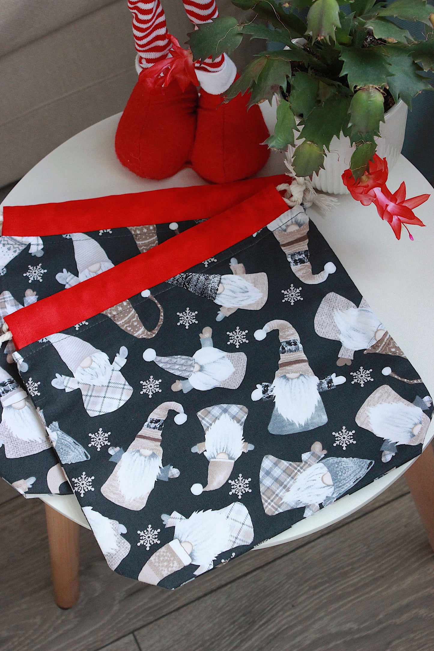 Reusable Christmas Project Bag for Crafters - Drawstring Gift Bag for Yarn, Knitting & Crochet