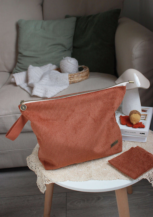 Handmade to Order|Autumn Acorns Corduroy Knitting Project Bag with Built-in Needle Holder & Matching Squeeze Purse