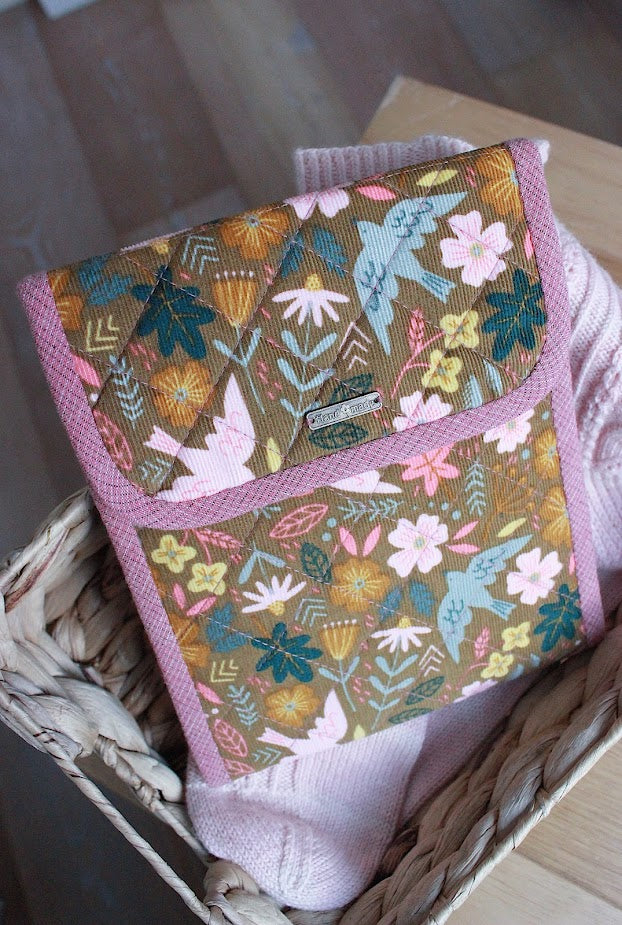Floral Circular Knitting Needle Organiser
