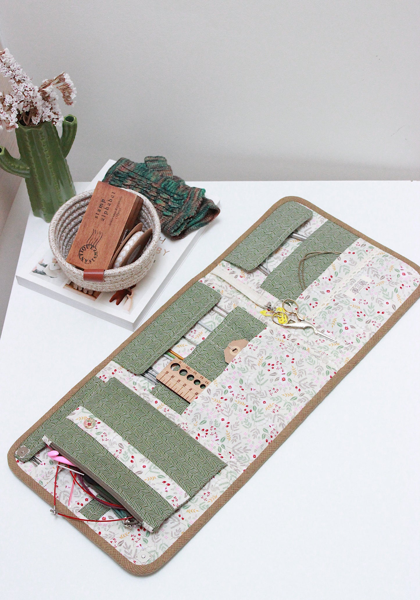 Spring Vibes Knitting Needles Organaiser