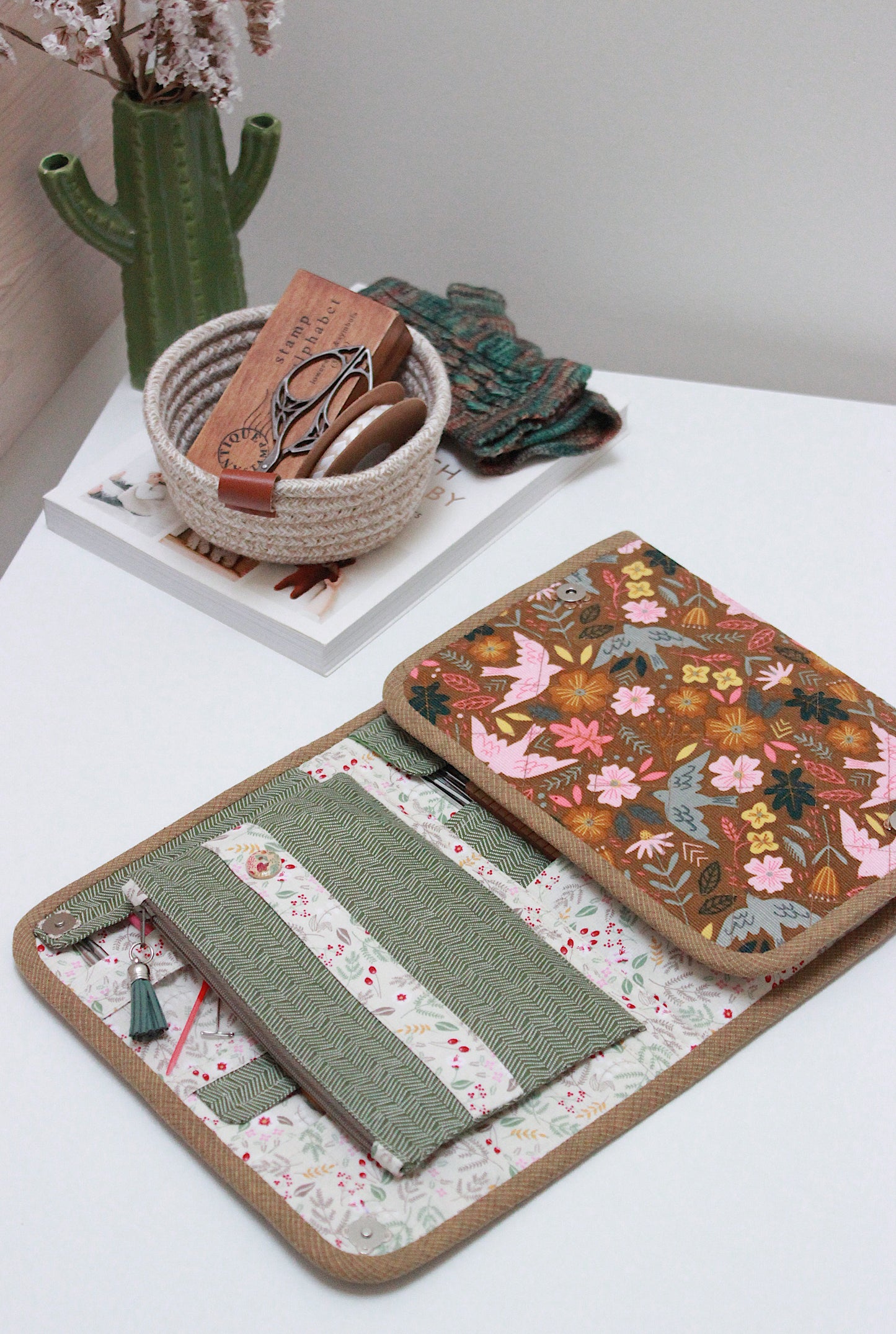 Spring Vibes Knitting Needles Organaiser