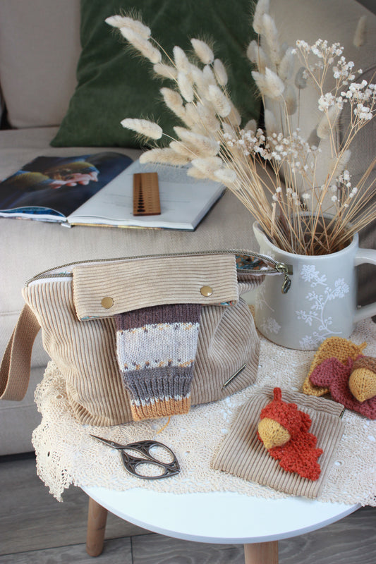 Knitting Project Bag with Built-in 15cm 6” DPN Holder and Matching Squeeze Purse| Beige Corduroy Acorns Autumn Leaves
