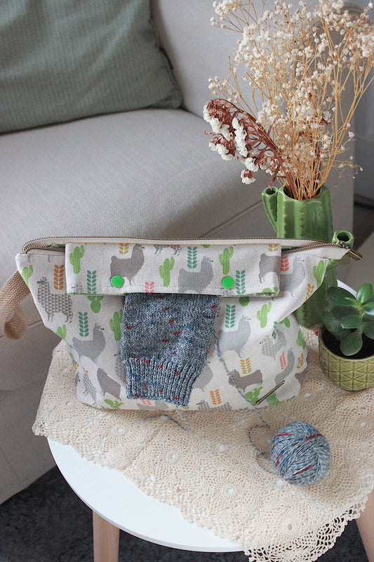 Alpacas Knitting Project Bag with Built-in DPN cosy | Printed Digital Canvas Fabric| Handmade To Order