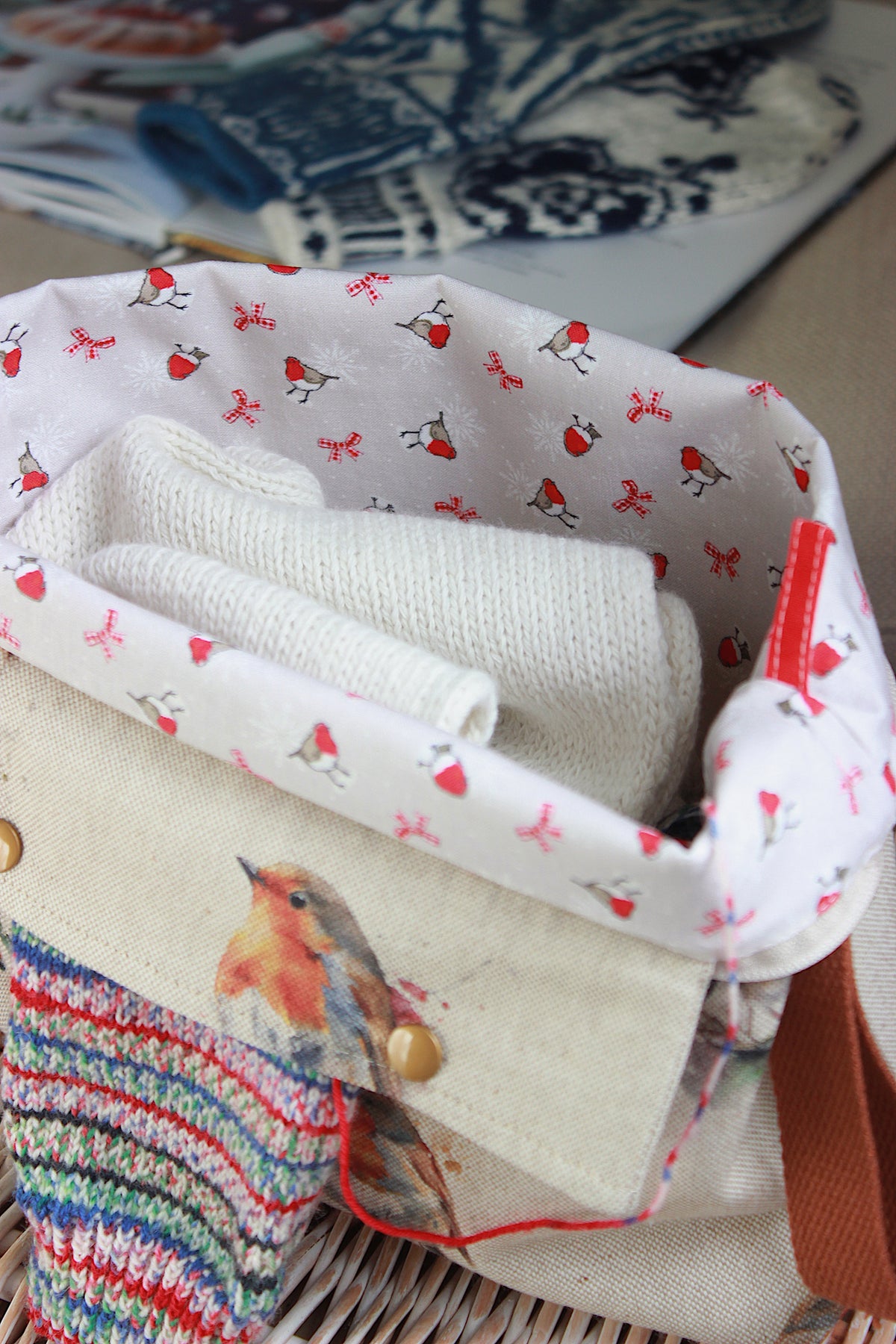 Knitting Project Bag with Built-in 20cm 8” DPN Holder & Matching Squeeze Purse | Robins Printed Digital Canvas Fabric | Christmas