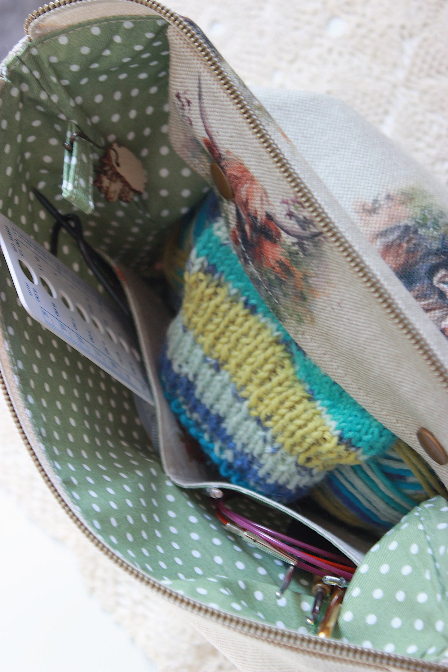 Knitting Project Bag with Built-in 15cm 6” DPN Holder| Highland Cows Printed Digital Canvas Fabric
