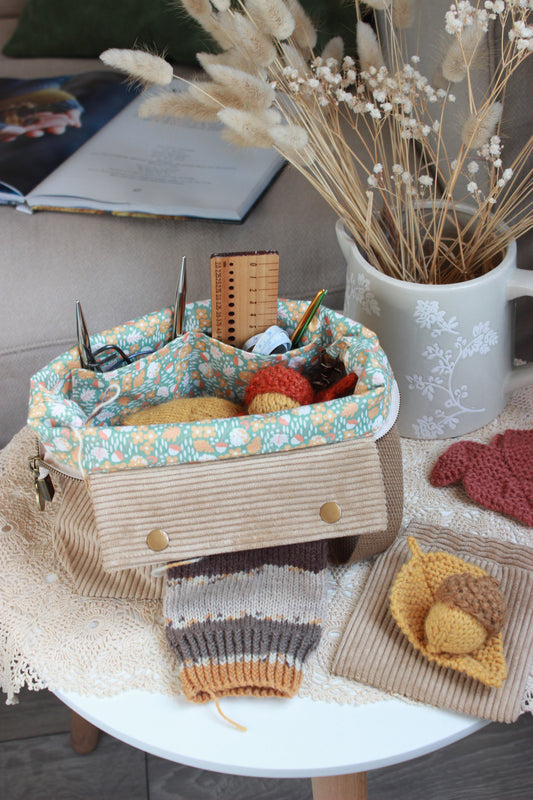 Knitting Project Bag with Built-in 15cm 6” DPN Holder and Matching Squeeze Purse| Beige Corduroy Acorns Autumn Leaves