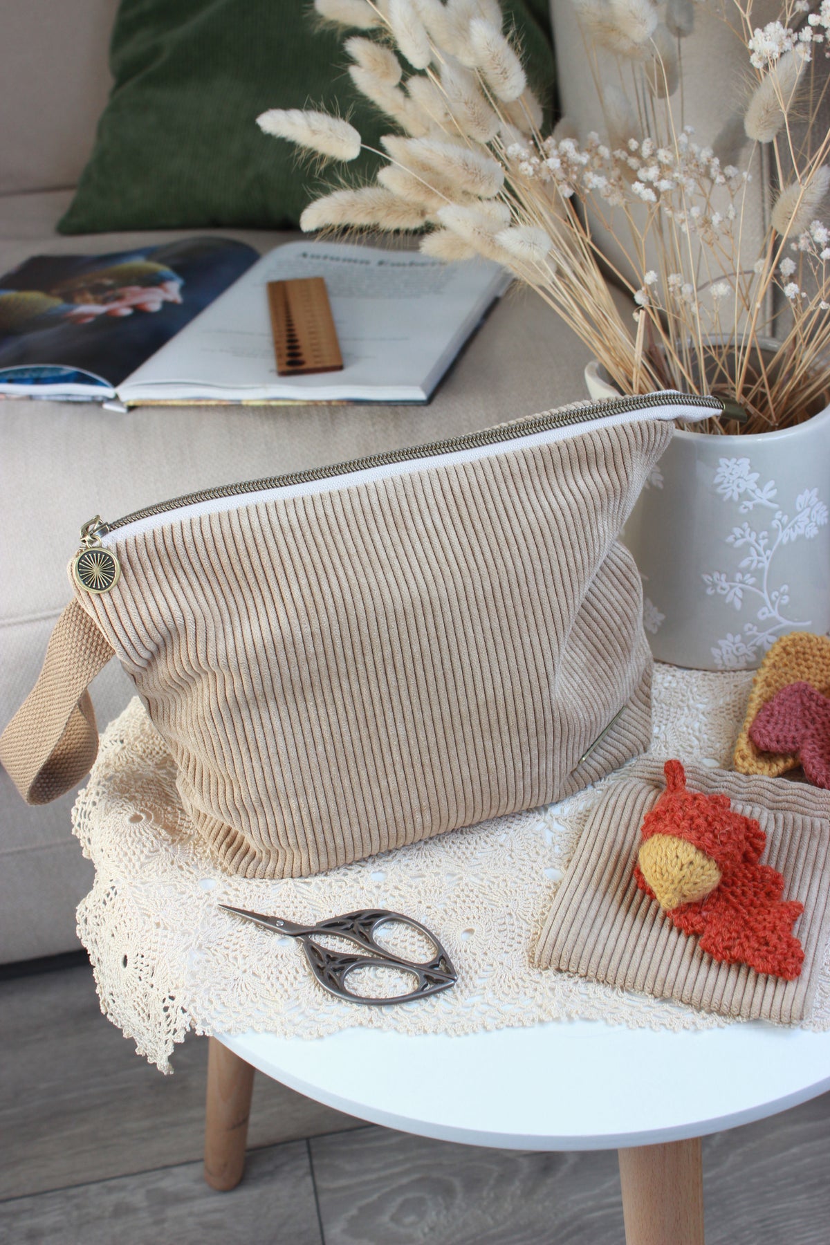 Knitting Project Bag with Built-in 15cm 6” DPN Holder and Matching Squeeze Purse| Beige Corduroy Acorns Autumn Leaves