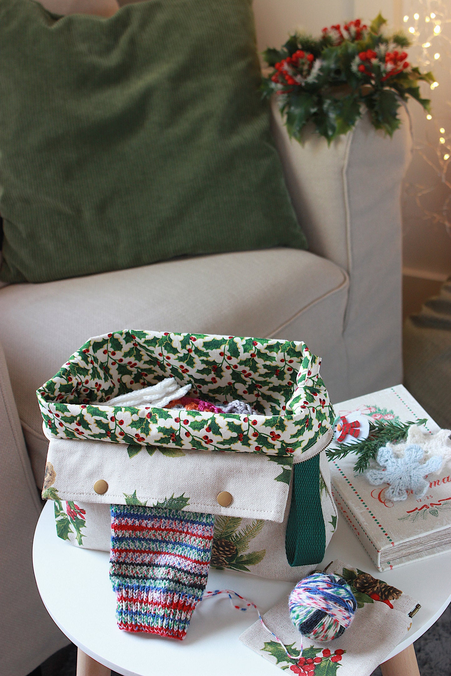 Christmas Knitting Project Bag with Built-in 20cm 8” Needle Holder | Printed Digital Canvas Fabric | Glitter Cotton Lining