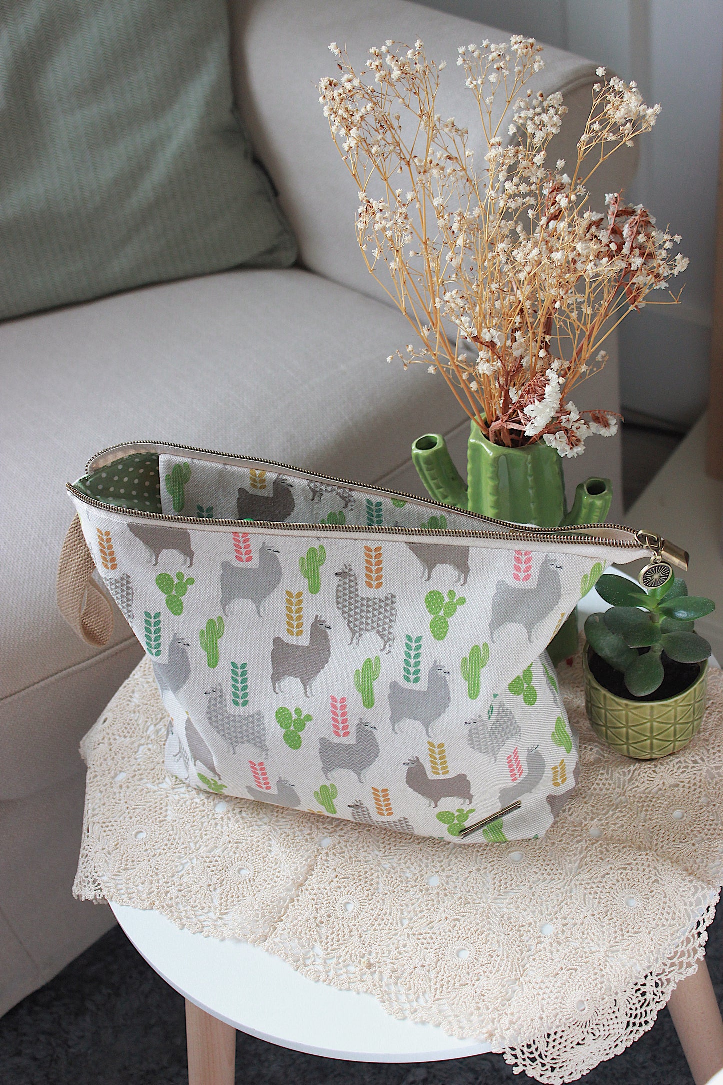Alpacas Knitting Project Bag with Built-in DPN cosy | Printed Digital Canvas Fabric| Handmade To Order
