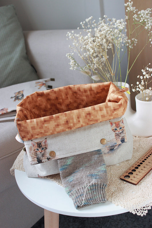 Cats Knitting Project Bag with Built-in DPN Holder & Matching Squeeze Purse | Handmade To Order