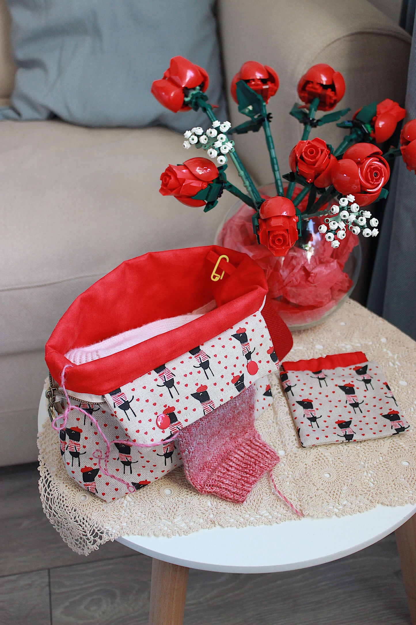 Knitting Project Bag with Built-in DPN Holder & Matching Squeeze Purse – “Paris Dogs” Print