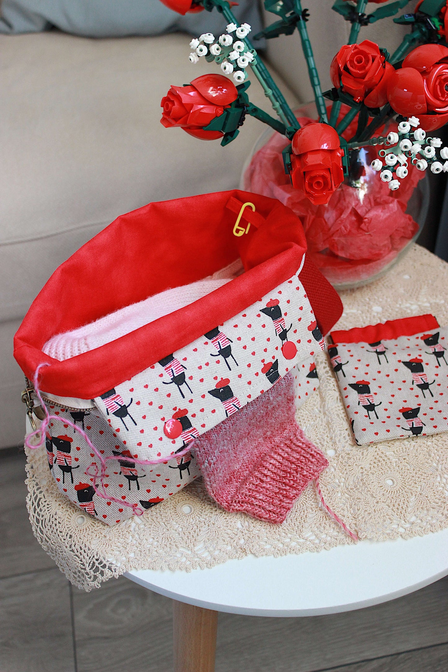 Knitting Project Bag with Built-in DPN Holder & Matching Squeeze Purse – “Paris Dogs” Print