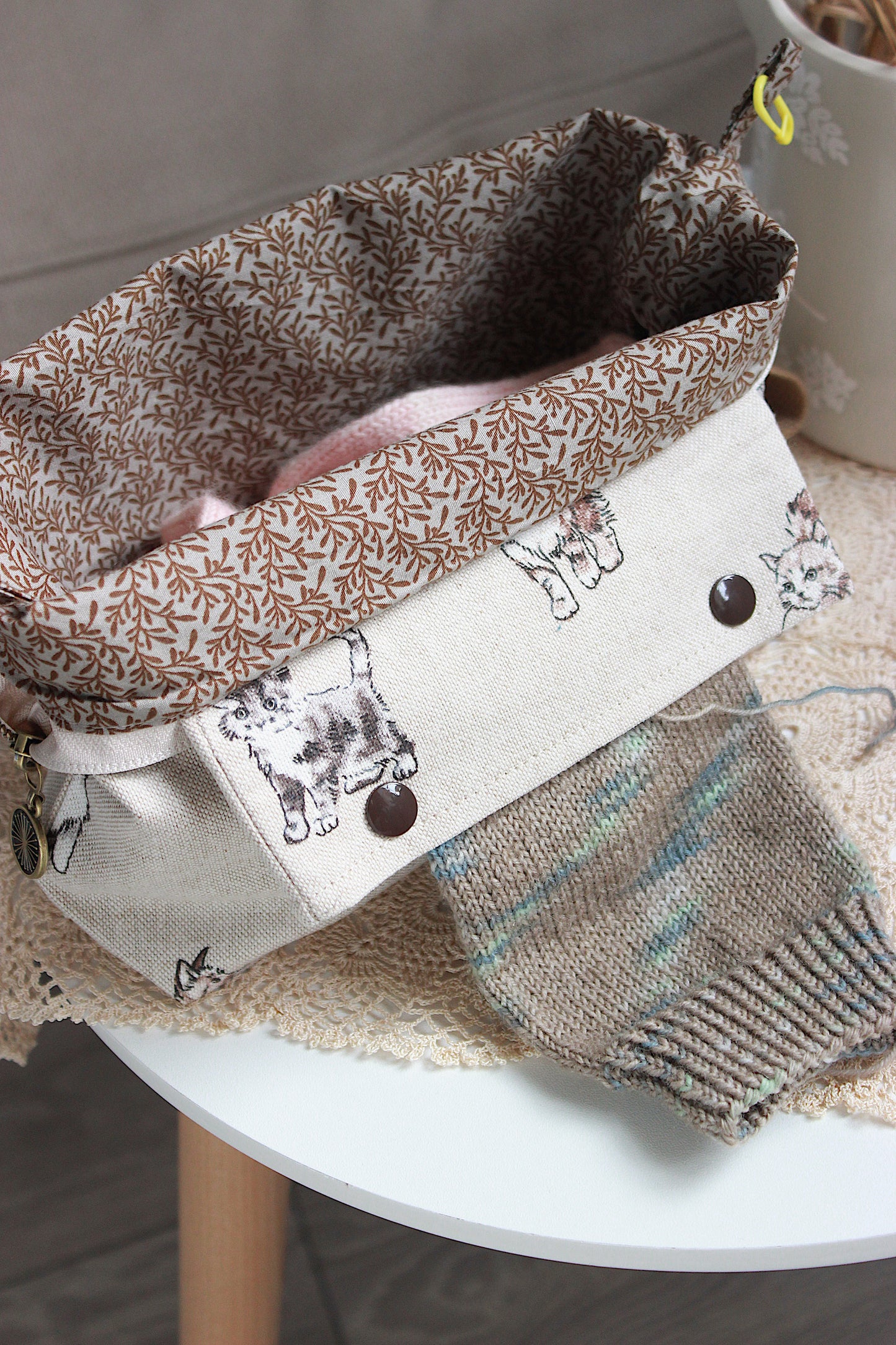 Cats Knitting Project Bag with Built-in DPN Holder & Matching Squeeze Purse | Handmade To Order