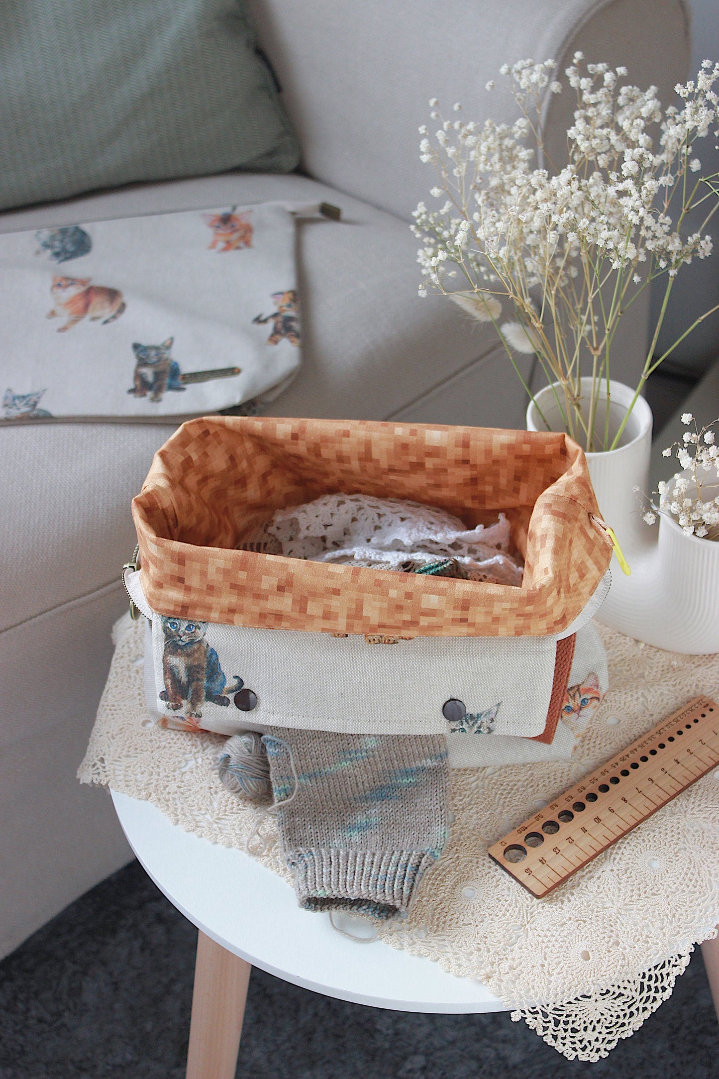 Cats Knitting Project Bag with Built-in DPN Holder & Matching Squeeze Purse | Handmade To Order