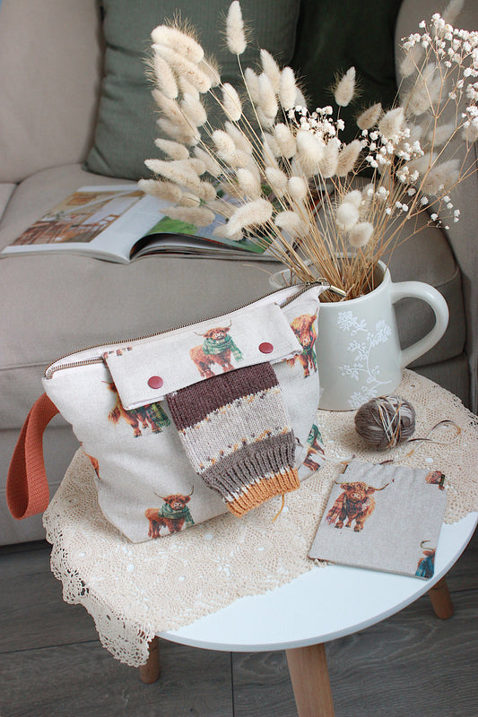 Knitting Project Bag with Built-in DPN Holder & Matching Squeeze Purse | Highland Cows Printed Digital Canvas Fabric