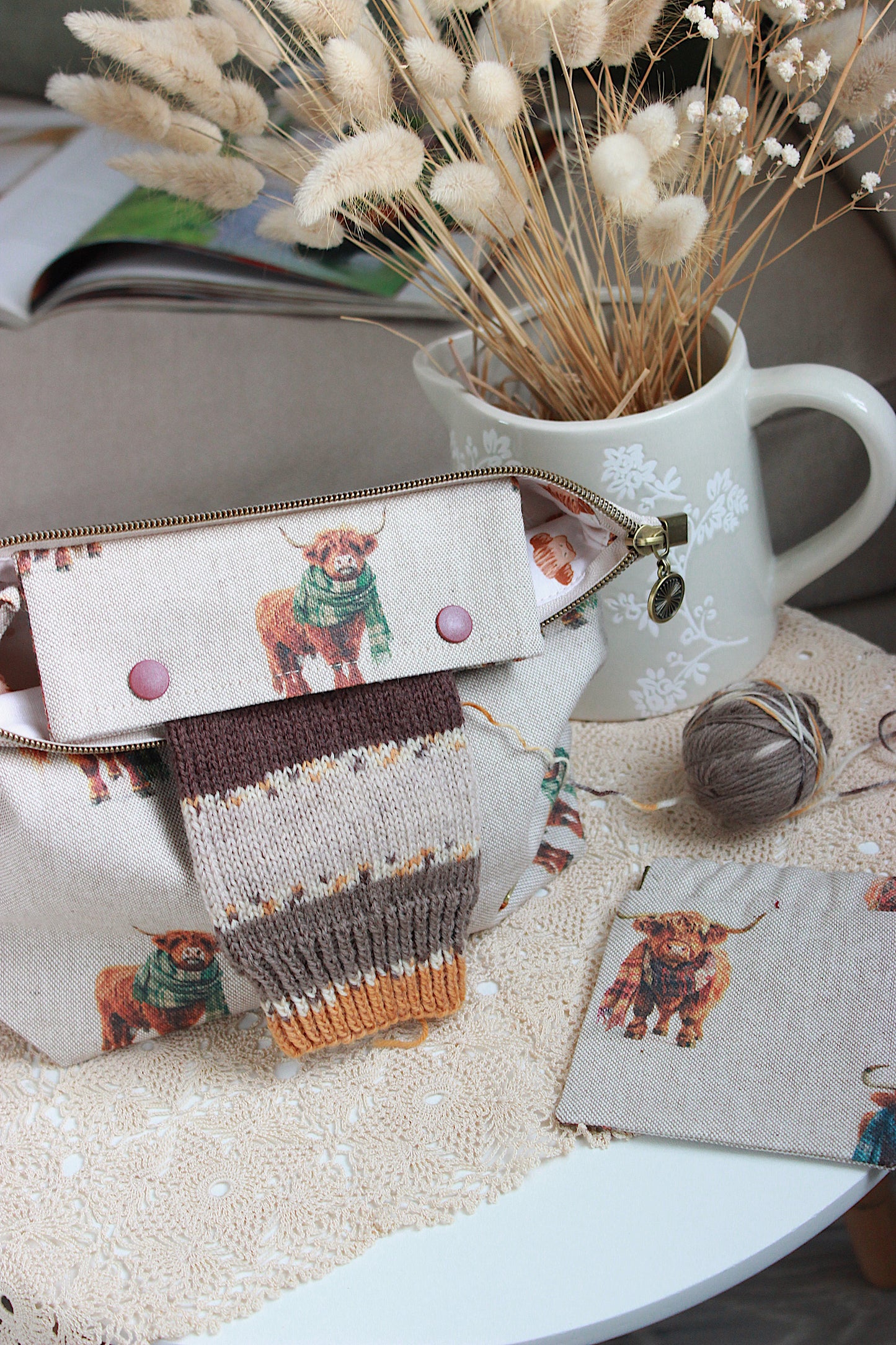 Knitting Project Bag with Built-in DPN Holder & Matching Squeeze Purse | Highland Cows Printed Digital Canvas Fabric