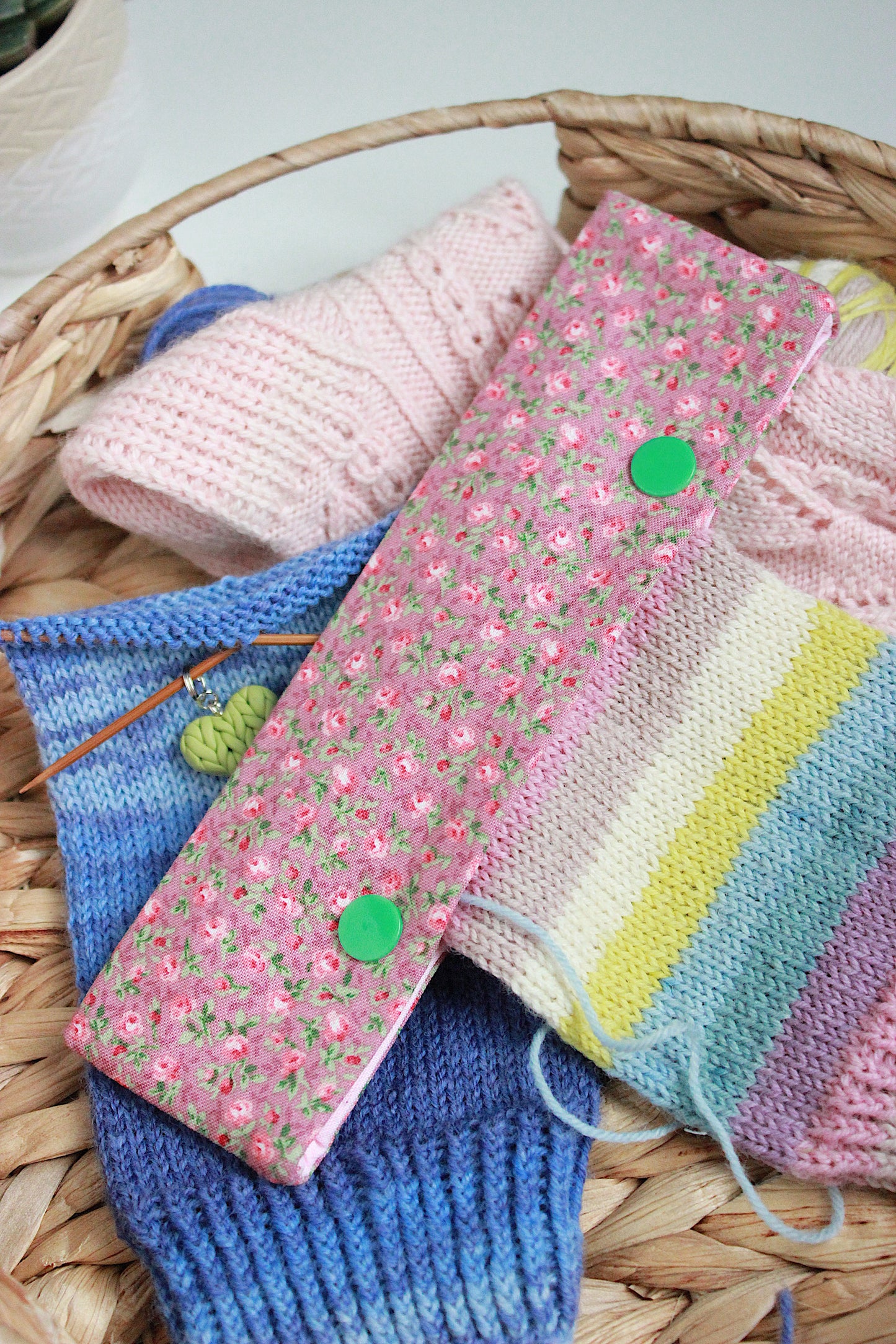Pink Little Roses DPN Holder